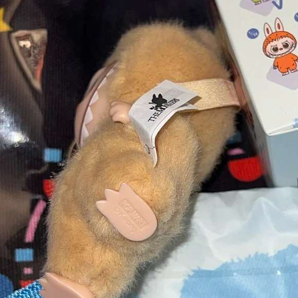 Labubu Pin For Love “Letter S” POP MART new In Hand  new - Picture 6 of 8